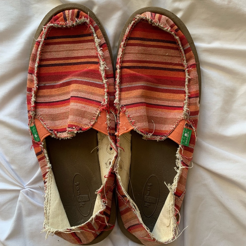 Red Striped Sanuks